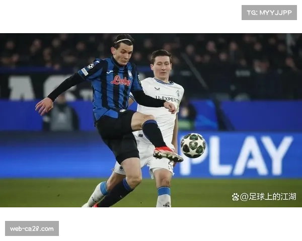 特写：亚特兰大前锋回追80米完成关键防守后抽筋倒地